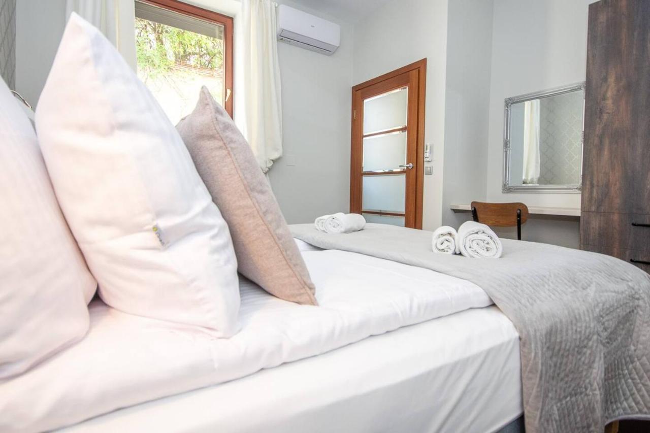 Inpoint 2-Bedrooms Apartment With Private Garden And Free Parking Краков Экстерьер фото